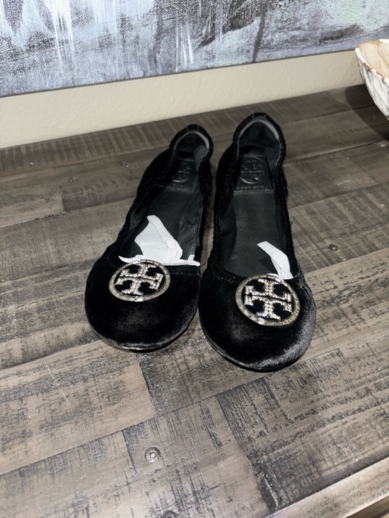 Tory Burch Shoes - Tory Burch black velvet Reva ballet flats SZ 8